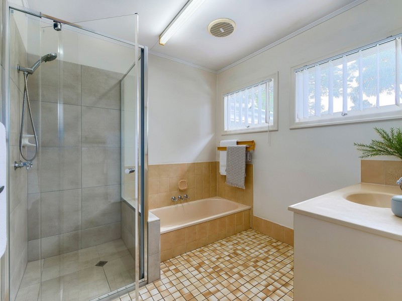 37 Binowee Street, Aspley QLD 4034