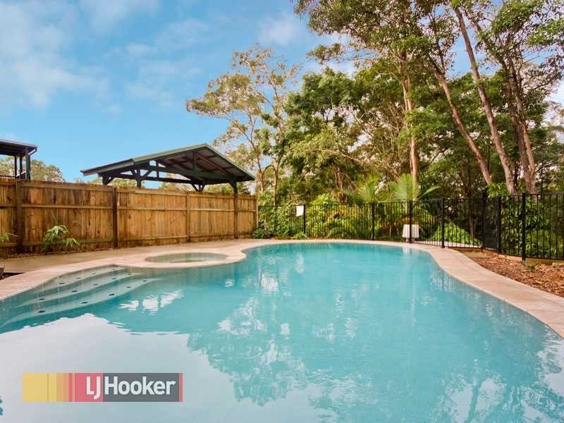 18 Eveleigh Street, Arana Hills QLD 4054