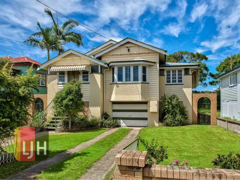 49 Raceview Avenue, Hendra QLD 4011