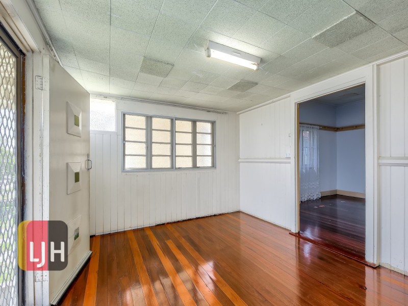 49 Raceview Avenue, Hendra QLD 4011