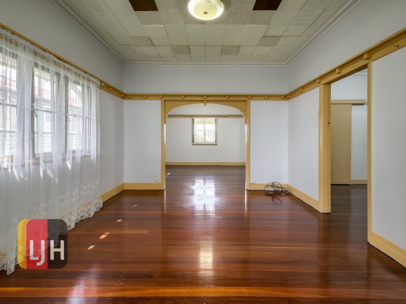 49 Raceview Avenue, Hendra QLD 4011