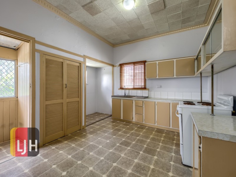 49 Raceview Avenue, Hendra QLD 4011