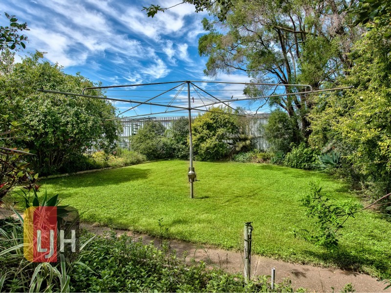 49 Raceview Avenue, Hendra QLD 4011