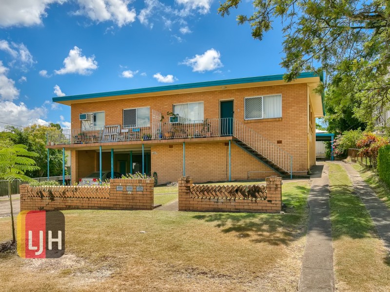 1/15 Clegg Parade, Newmarket QLD 4051