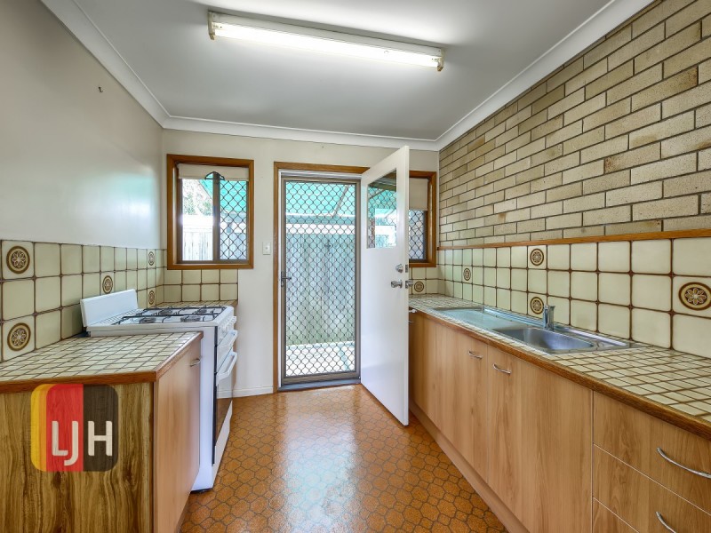 4/39 Ellen Street, Woody Point QLD 4019