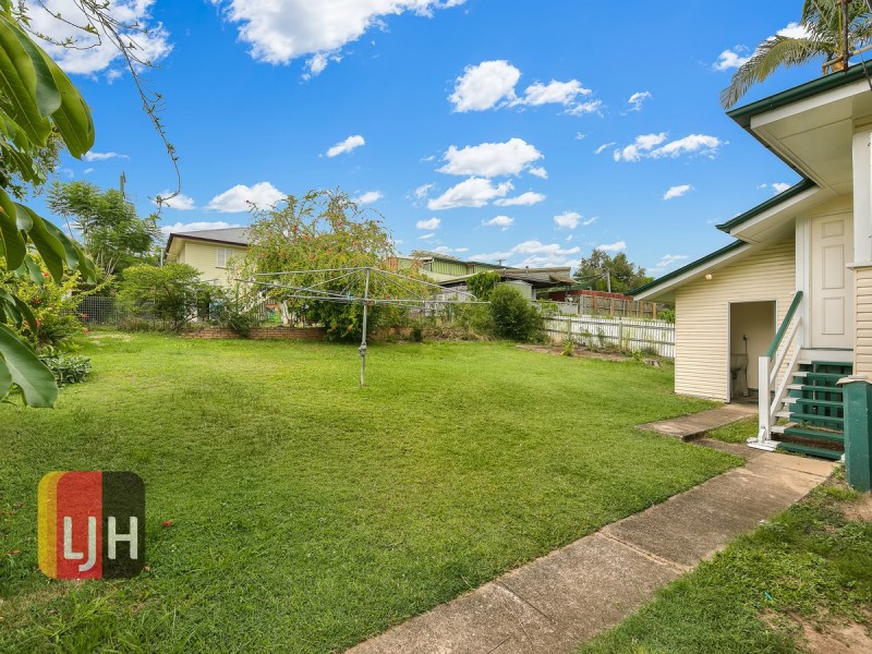 9 Allowrie Street, Stafford QLD 4053