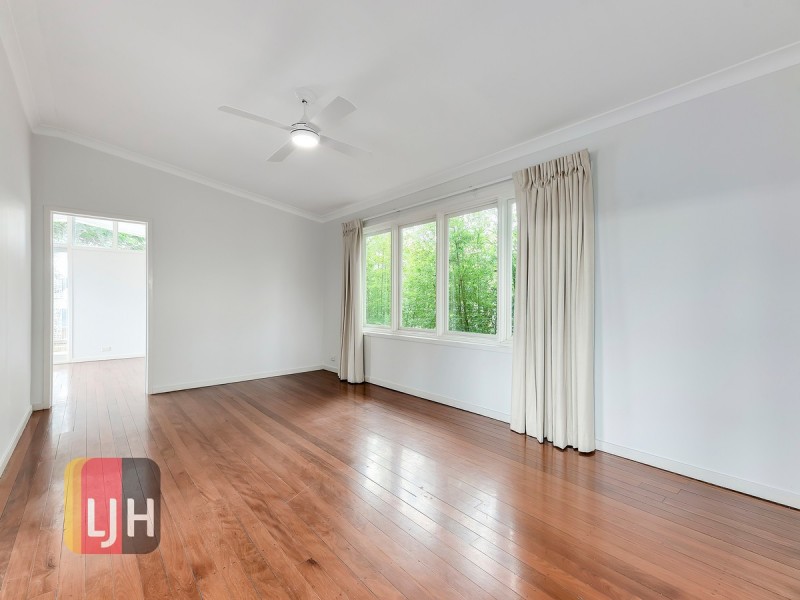 8 Eighth Avenue, Kedron QLD 4031
