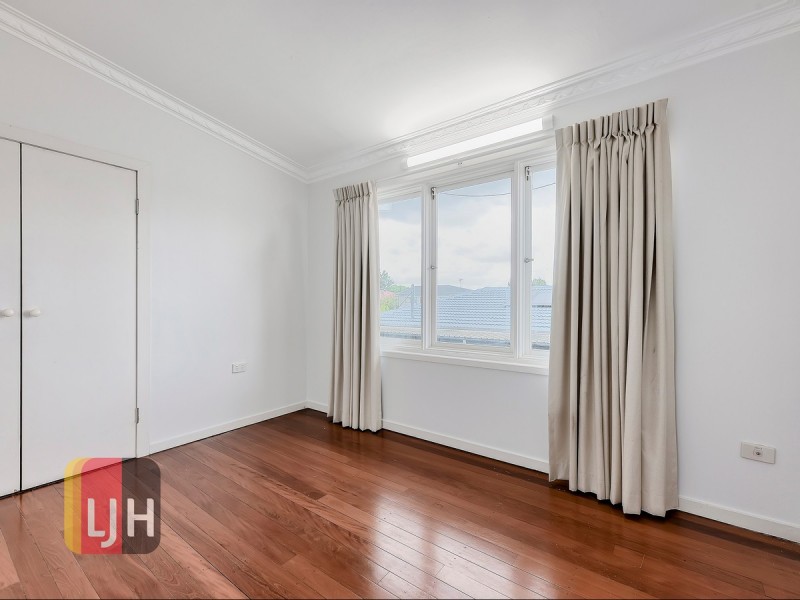 8 Eighth Avenue, Kedron QLD 4031