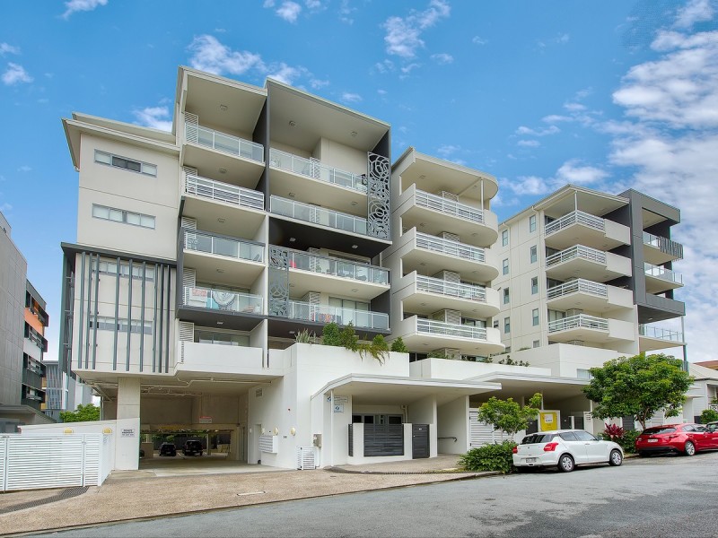 102/19 Isedale Street, Wooloowin QLD 4030