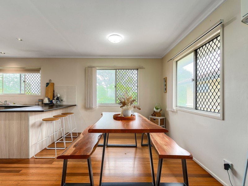 21 Dorkay Street, Stafford Heights QLD 4053