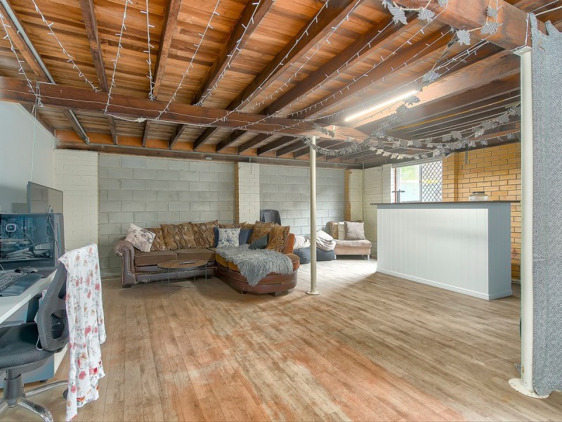 21 Dorkay Street, Stafford Heights QLD 4053