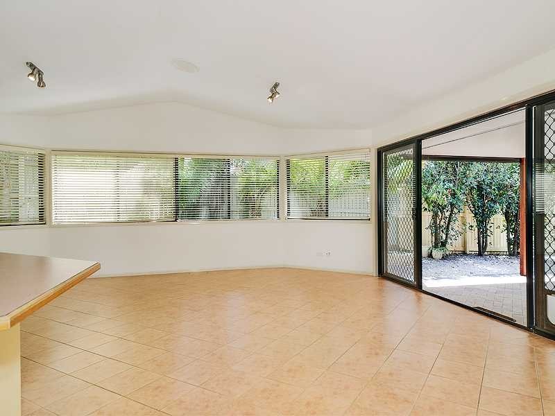 27 Fairhaven Place, Albany Creek QLD 4035