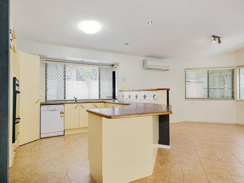 27 Fairhaven Place, Albany Creek QLD 4035