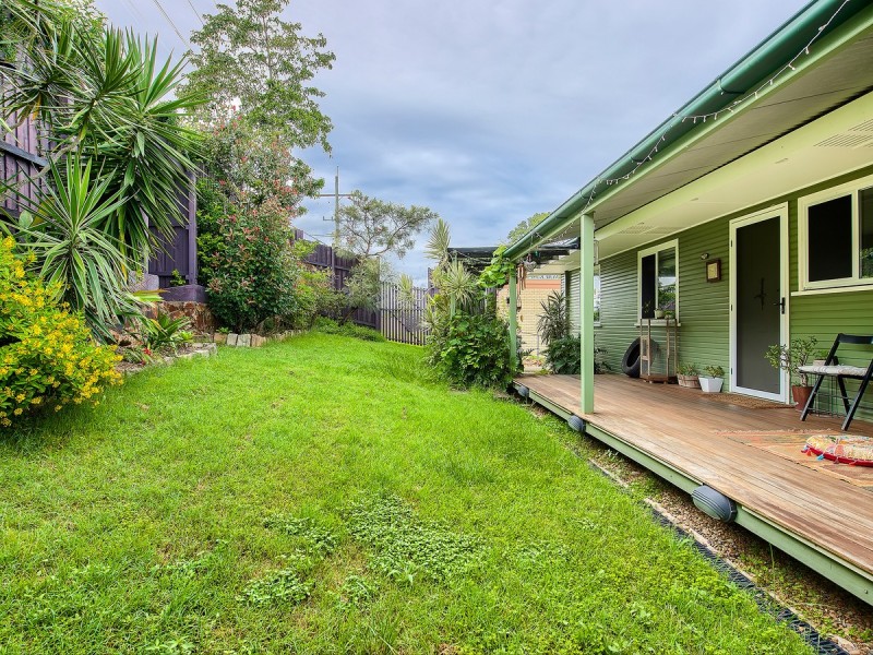 1122 South Pine Road, Arana Hills QLD 4054