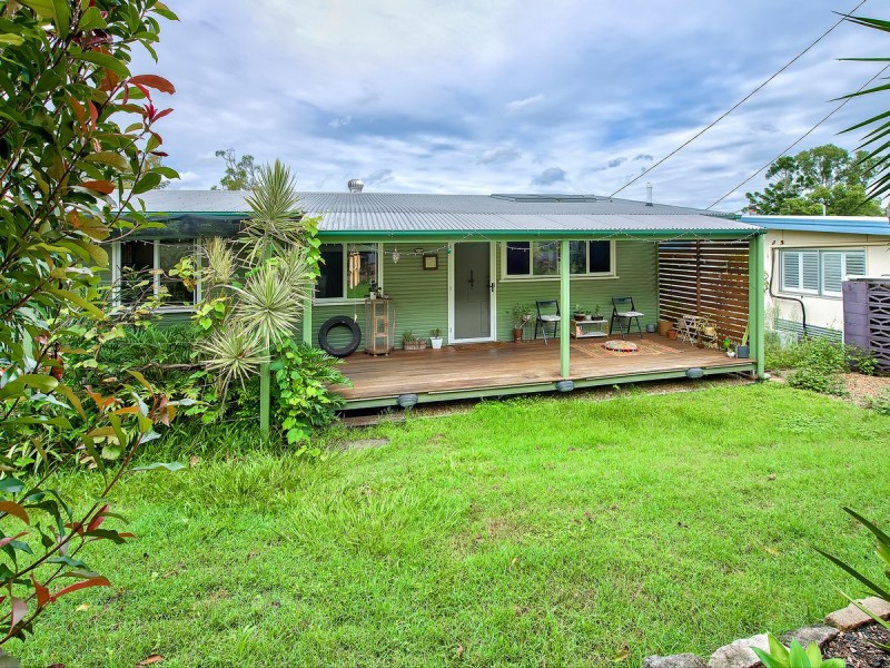 1122 South Pine Road, Arana Hills QLD 4054