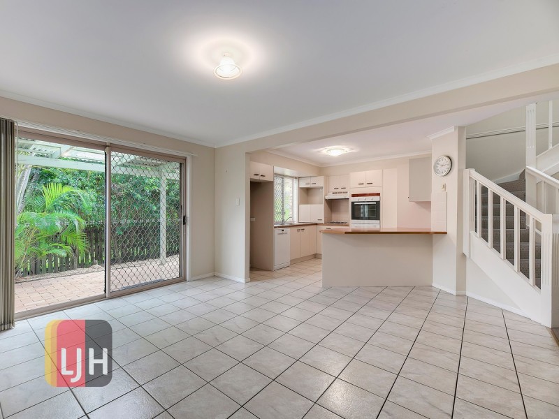 Townhouse 4/91 Samford Road, Gaythorne QLD 4051