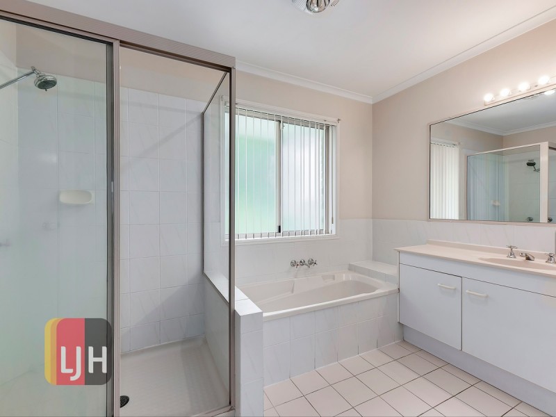 Townhouse 4/91 Samford Road, Gaythorne QLD 4051