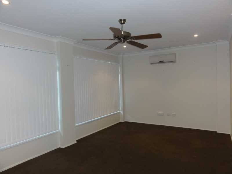 43 Hillenvale Avenue, Arana Hills QLD 4054