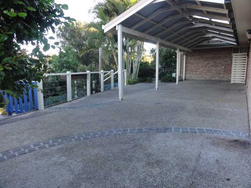 43 Hillenvale Avenue, Arana Hills QLD 4054