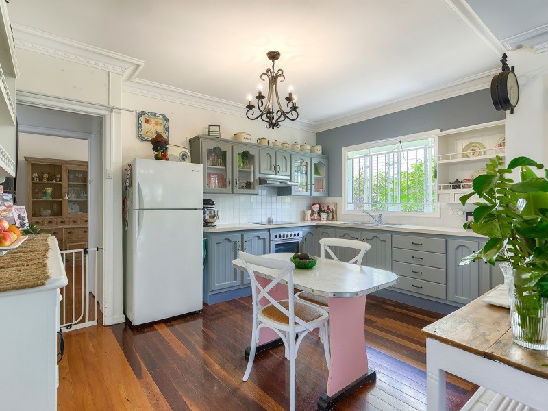 16 Dawn Street, Kedron QLD 4031