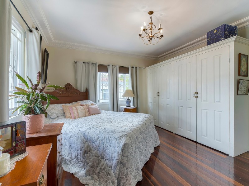 16 Dawn Street, Kedron QLD 4031