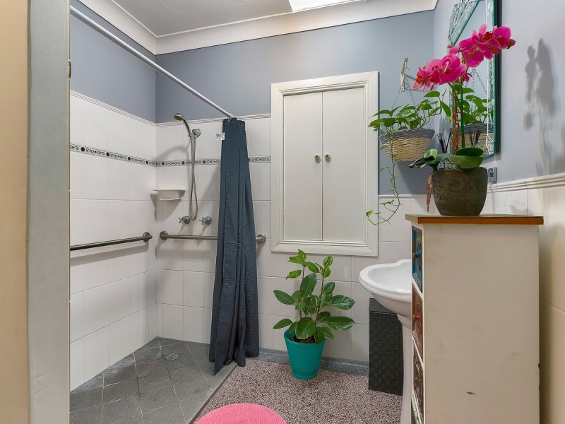 16 Dawn Street, Kedron QLD 4031