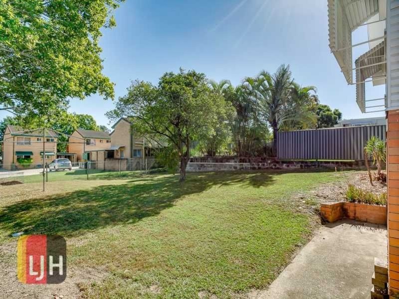 18 Gearside Street, Everton Park QLD 4053