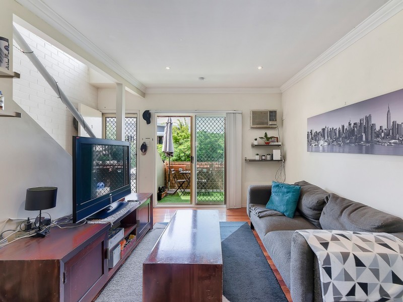 1/2 Clarence Road, Kedron QLD 4031