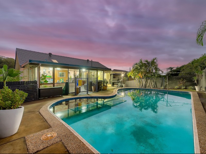 5 Redgrave Street, Stafford Heights QLD 4053