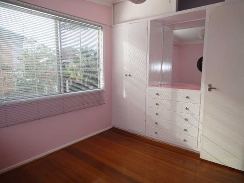 18 Tasman Street, Stafford Heights QLD 4053