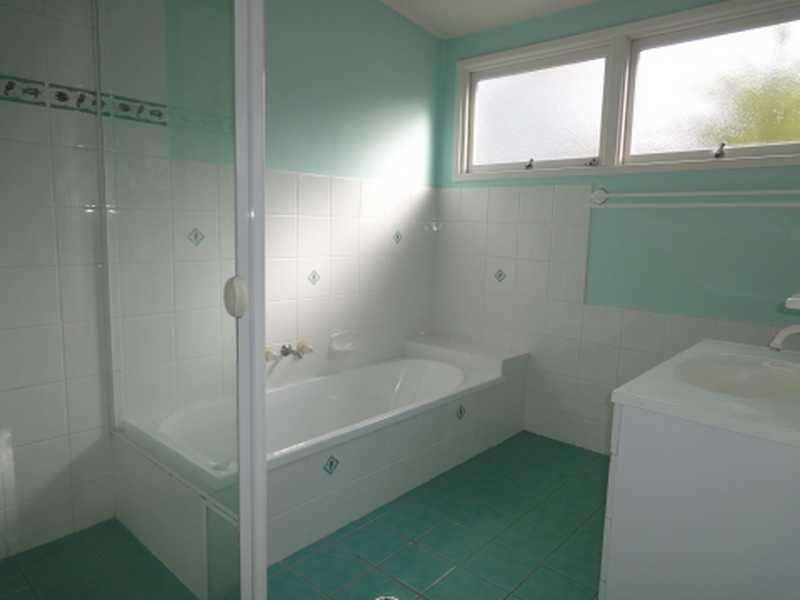 18 Tasman Street, Stafford Heights QLD 4053