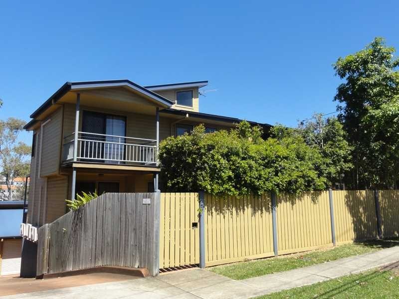 2/46 Scott Road, Herston QLD 4006