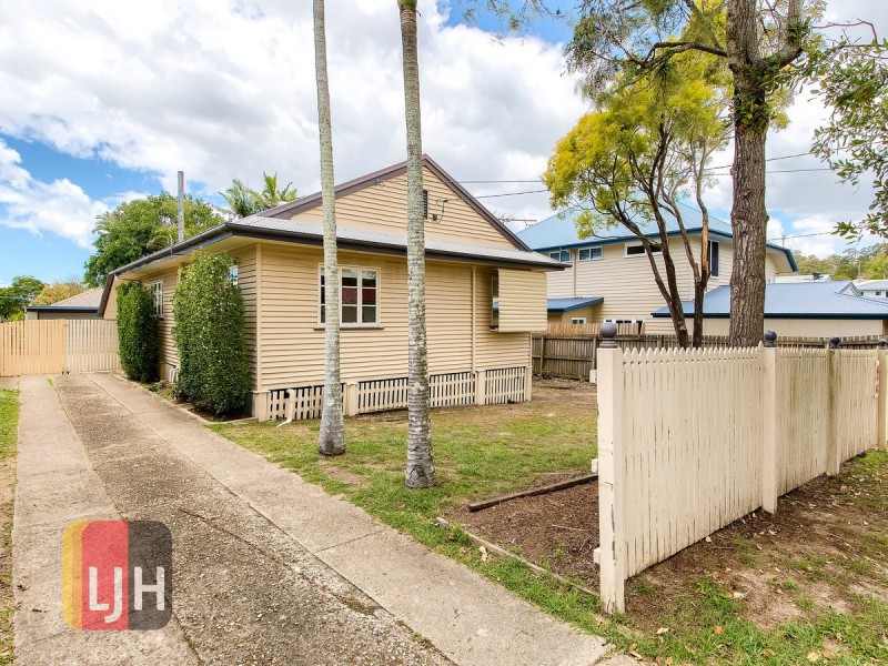 23 Hoolan Street, Stafford QLD 4053