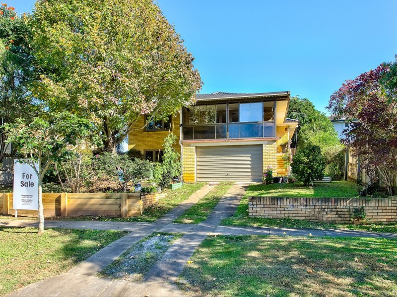 16 Euratha Street, Stafford Heights QLD 4053