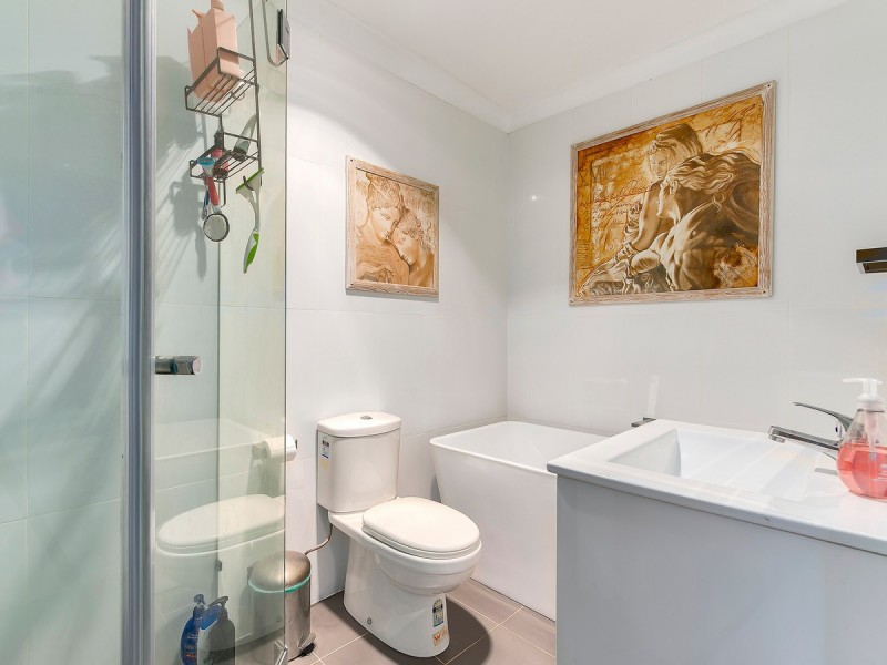 16 Euratha Street, Stafford Heights QLD 4053