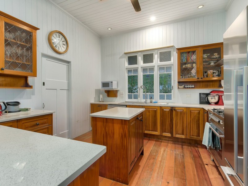 43 Seventh Avenue, Kedron QLD 4031