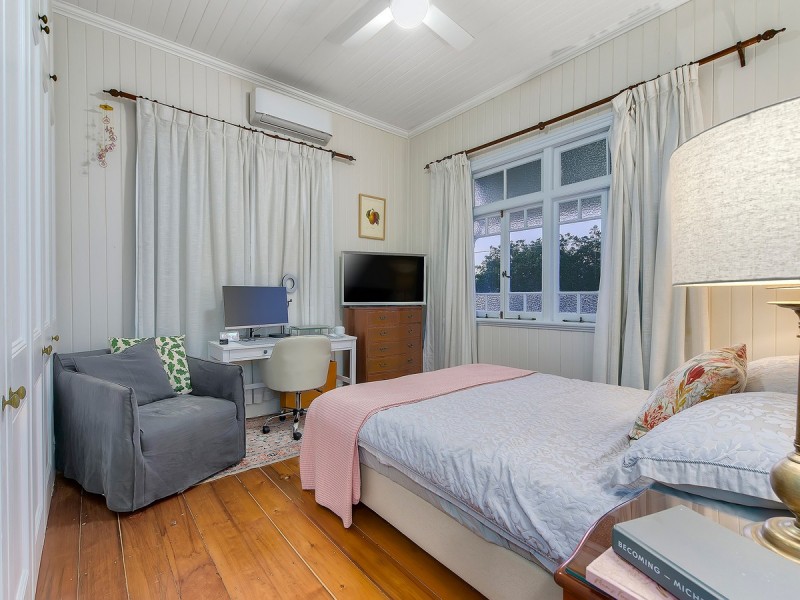 43 Seventh Avenue, Kedron QLD 4031