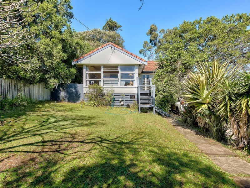 316 Kitchener Road, Stafford Heights QLD 4053