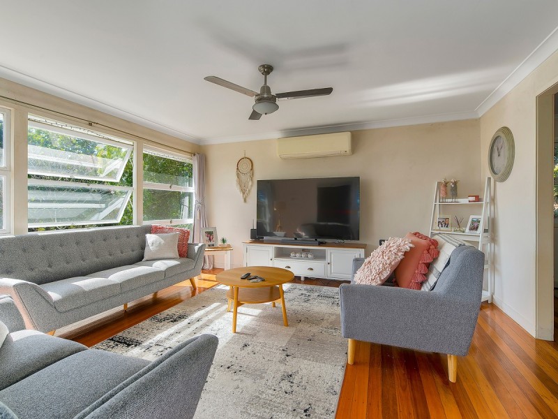 316 Kitchener Road, Stafford Heights QLD 4053