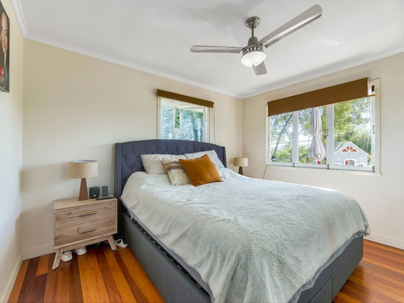 316 Kitchener Road, Stafford Heights QLD 4053