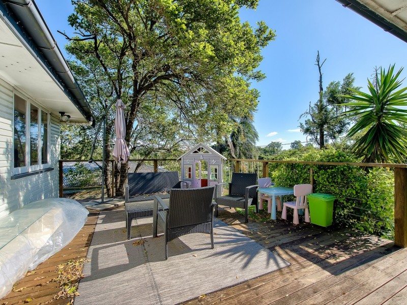 316 Kitchener Road, Stafford Heights QLD 4053