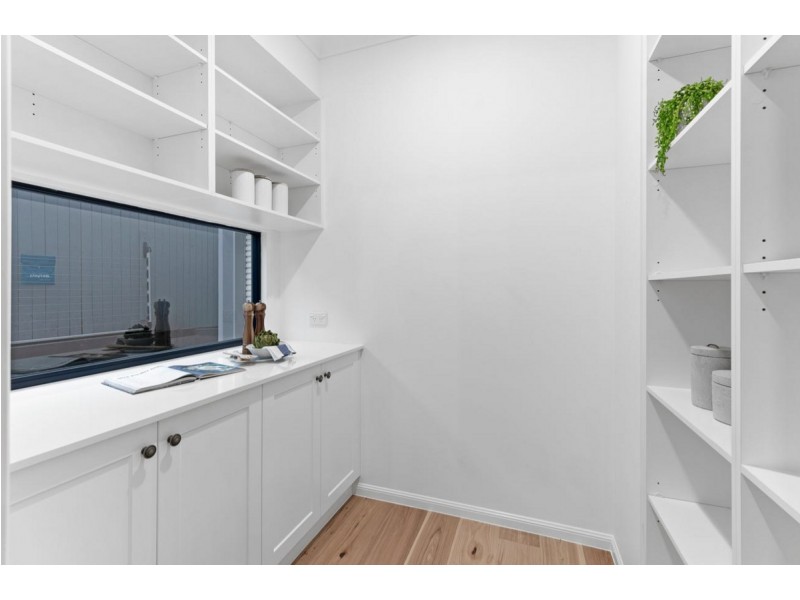 8 Pedley Street, Wavell Heights QLD 4012