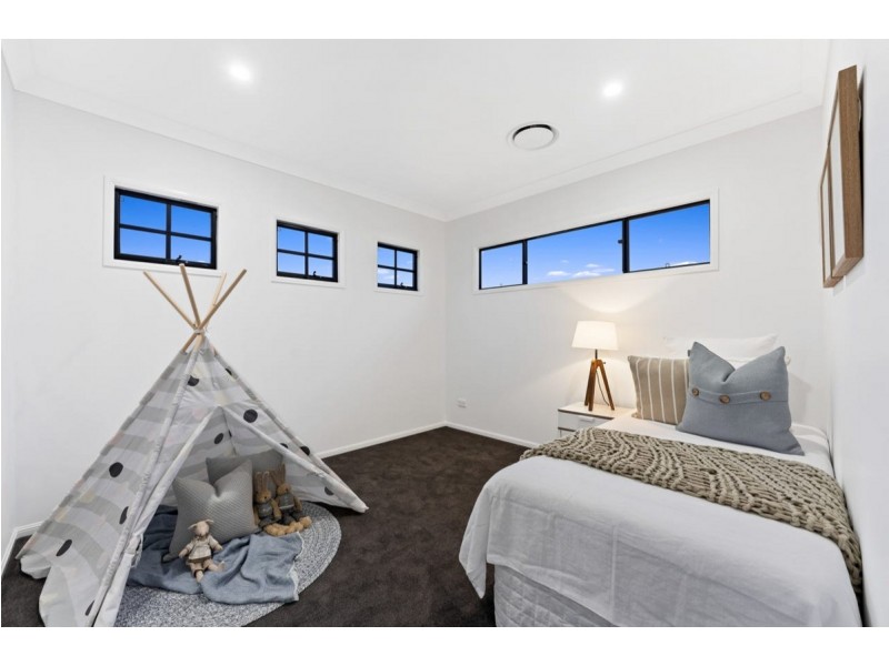 8 Pedley Street, Wavell Heights QLD 4012