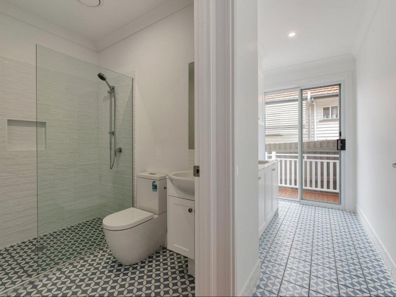 8 Pedley Street, Wavell Heights QLD 4012