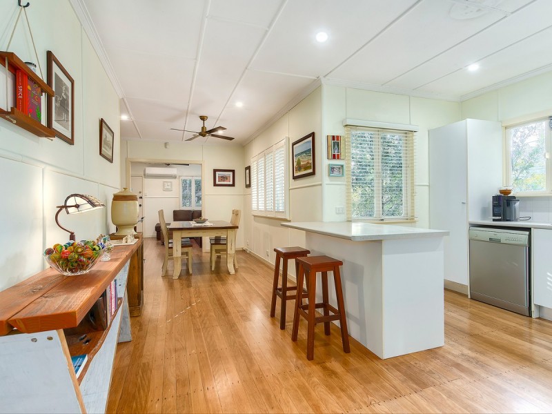 234 Kitchener Road, Stafford Heights QLD 4053