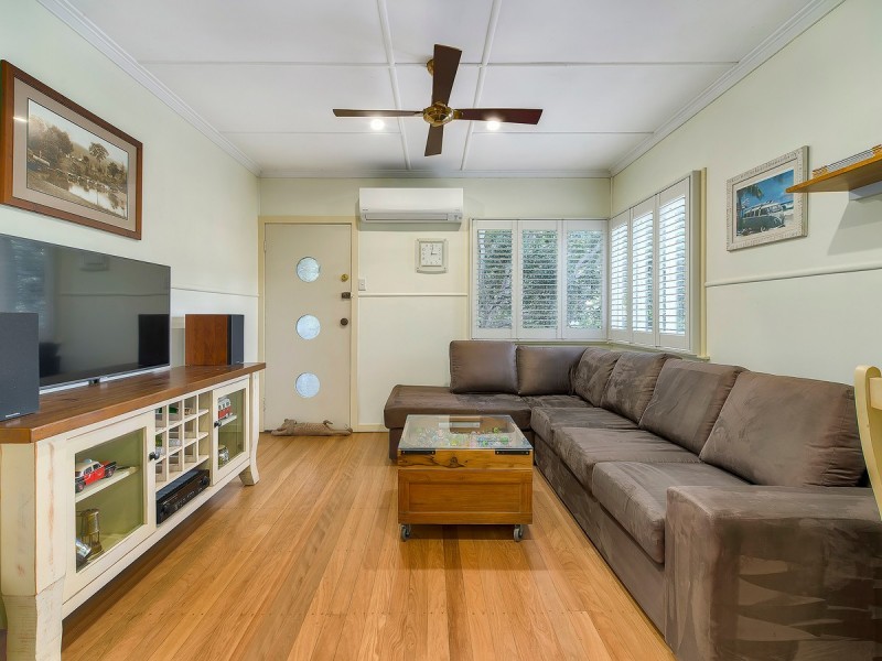 234 Kitchener Road, Stafford Heights QLD 4053