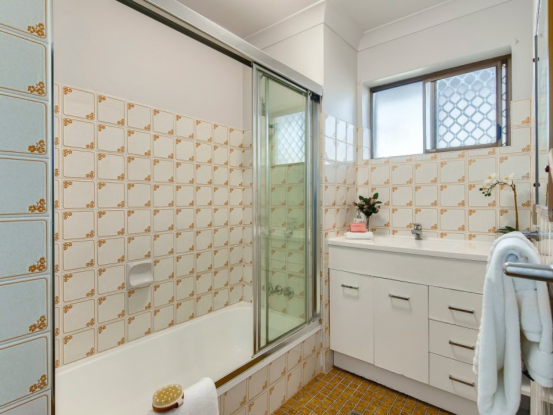 2/63 Groom Street, Gordon Park QLD 4031