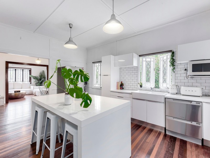 8 Tathra Street, Stafford QLD 4053