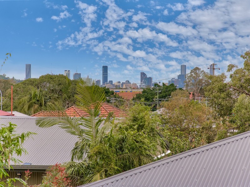 8 Tathra Street, Stafford QLD 4053