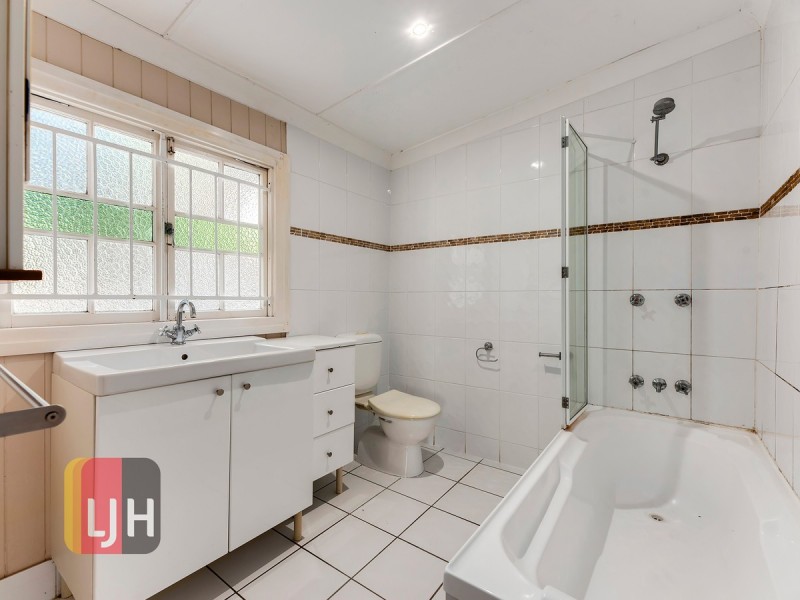 71 Brook Street, Windsor QLD 4030